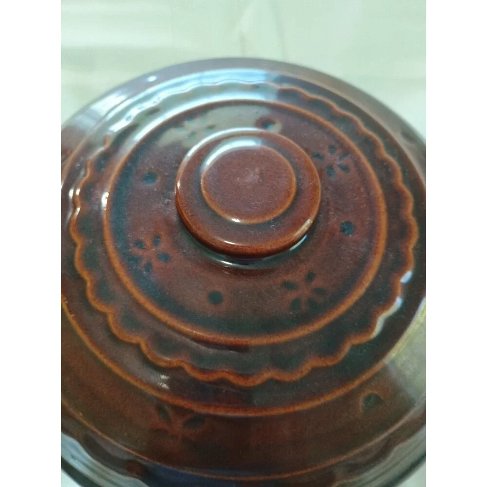 Daisy Dot Covered Casserole Dutch Oven Marcrest Stoneware Made in USA 3 Quart